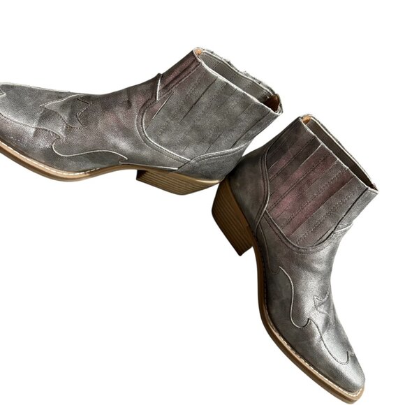 Forever 21 Silver Ankle Cowboy Boots Size 7 - Picture 2 of 9